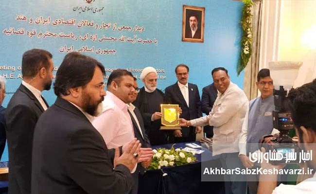 پشت‌پرده-تقدیر-از-«شری-جاک-دامب