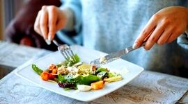 نسخه طب ایرانی برای تغذیه در فصل بهار چیست؟