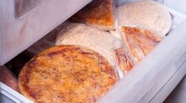 چطور نان‌ها را تا هفته‌ها تازه نگه داریم؟ راهنمای کاربردی نگهداری نان در خانه 