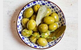 با زیتون به جنگ چاقی بروید

