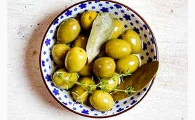 با زیتون به جنگ چاقی بروید

