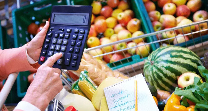 مواد غذایی نزدیک به انقضا؛ راهنمای خرید اقتصادی و کاهش دورریز
