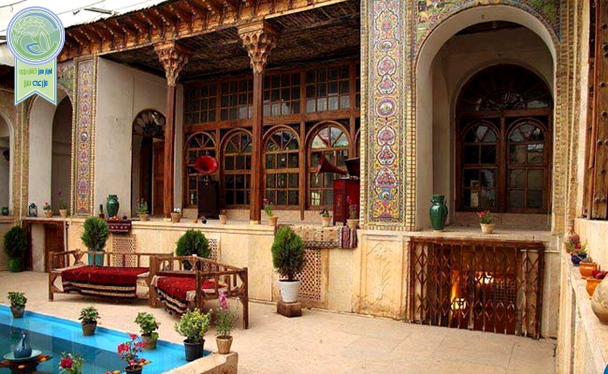 مُهر تعطیلی بر پیشانی ۵۰۰ بومگردی

