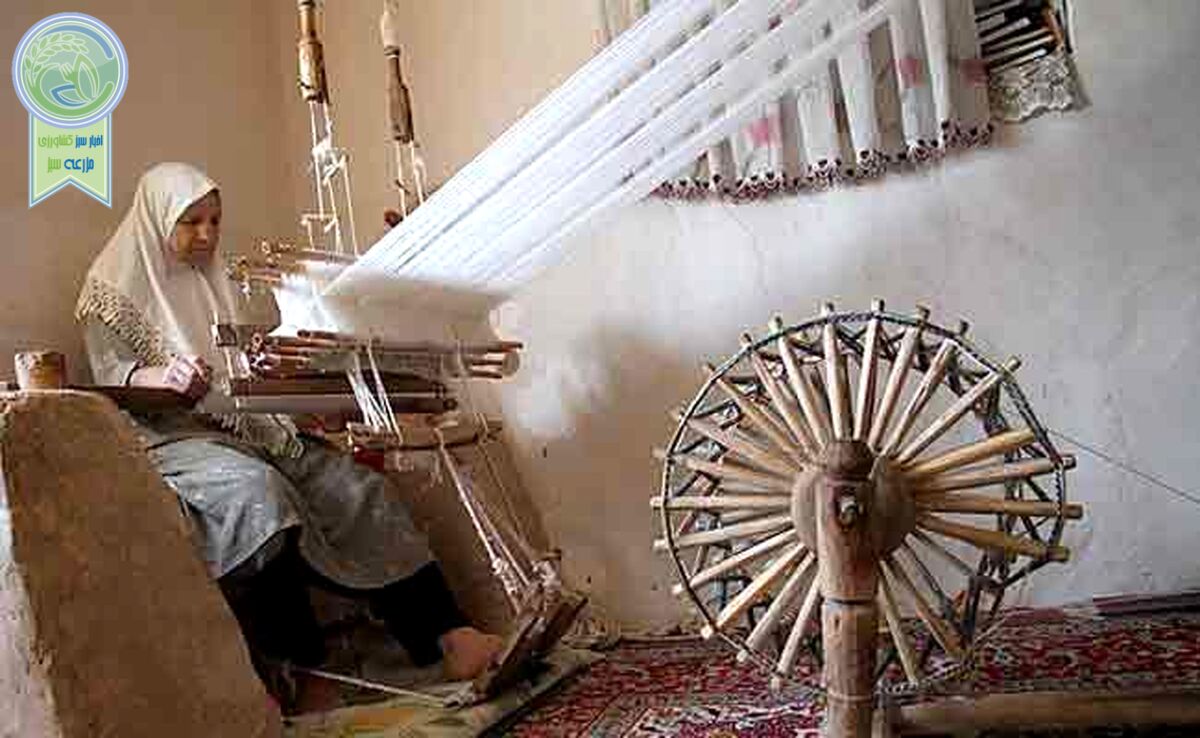 نقش زنان روستایی در تعالی صنایع دستی ایران

