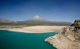 متناقض‌گویی درباره کمبود آب

