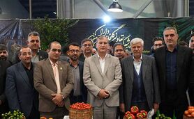 ساعاتی با معاون باغبانی وزارتخانه در نمایشگاه آیفارم+ تصاویر

