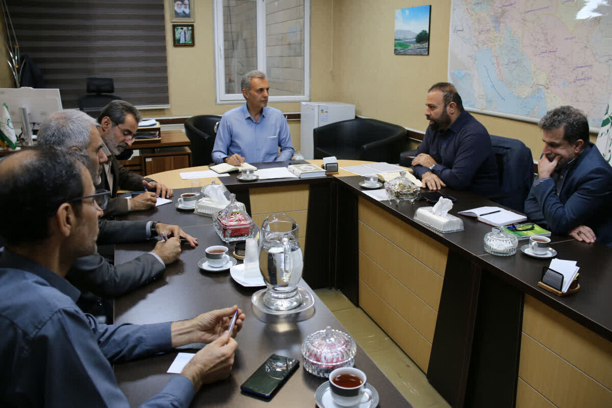 بهره‌گیری از توان تشکل‌های مردمی و کشاورزان پیشرو در صیانت از اراضی کشاورزی