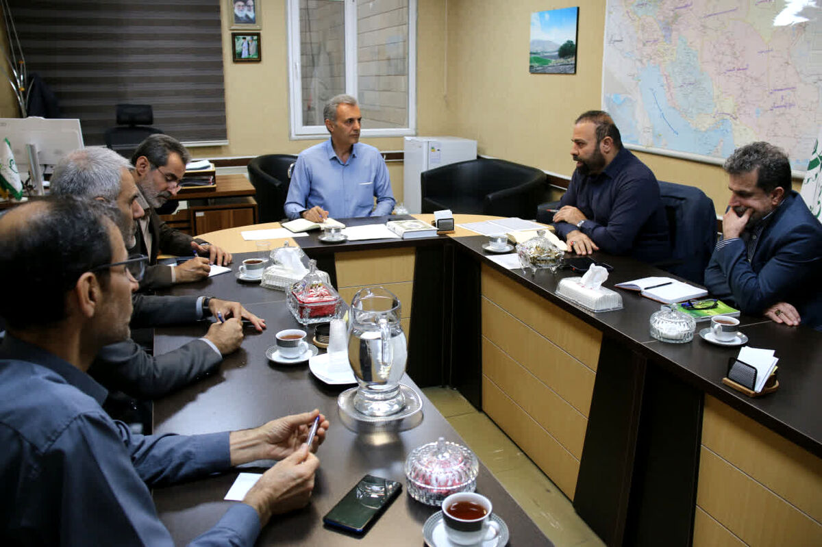 بهره‌گیری از توان تشکل‌های مردمی و کشاورزان پیشرو در صیانت از اراضی کشاورزی