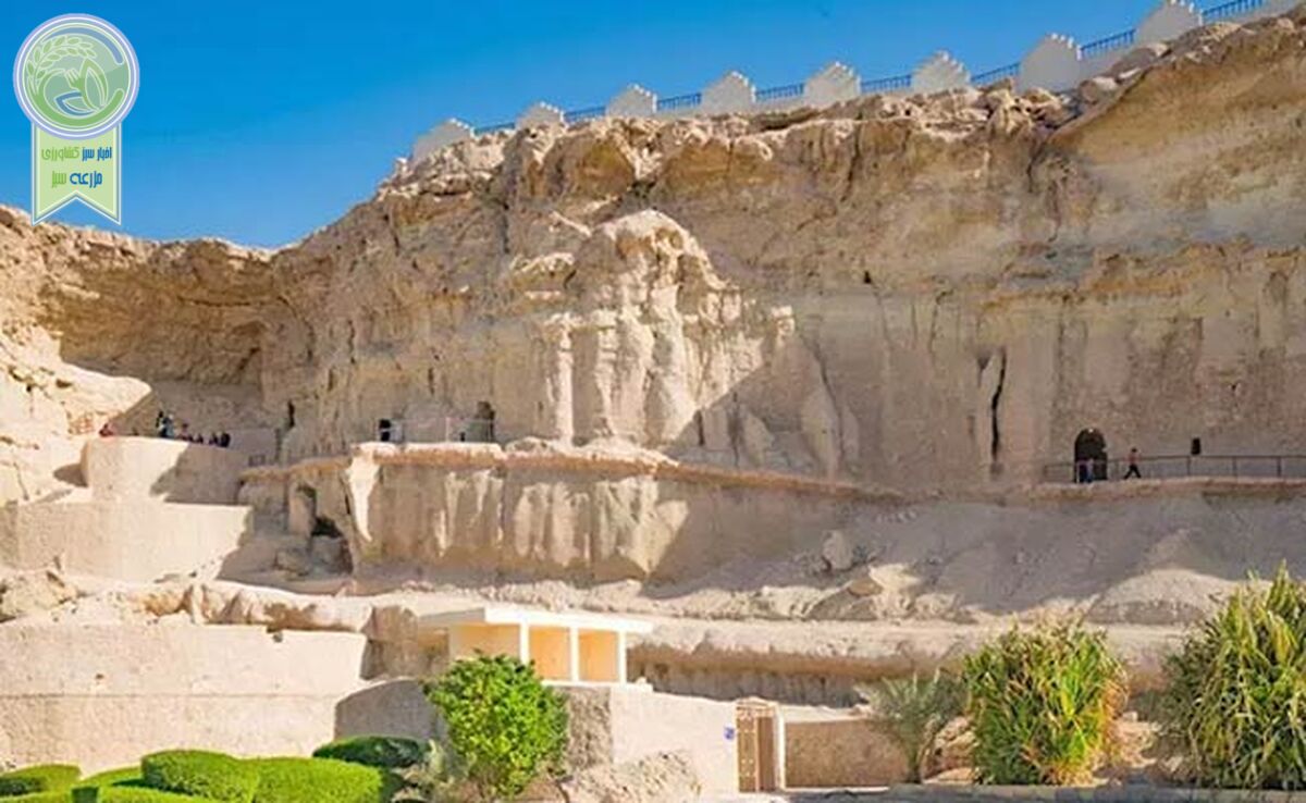 غار خربس، جاذبه‌ای تماشایی و کهن در هرمزگان

