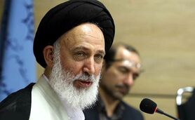 آیت‌الله ایازی مدرس حوزه علمیه: مراجع قم از ابتدا با گشت ارشاد مخالف بودند

