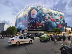 دیوارنگاره جدید میدان انقلاب و میدان فلسطین+ عکس

