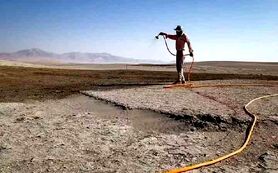 ابهام درباره مالچ‌پاشی دریاچه ارومیه

