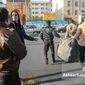 شهرداری با بنر به جنگ دست‌فروشان ایرانشهر رفت
