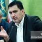 آیا دستگاه قضا در جریان تأخیر در اجرای حکم قطعی و عدم اعمال آثار قانونی آن، به‌ویژه انفصال از خدمات دولتی، قرار دارد؟