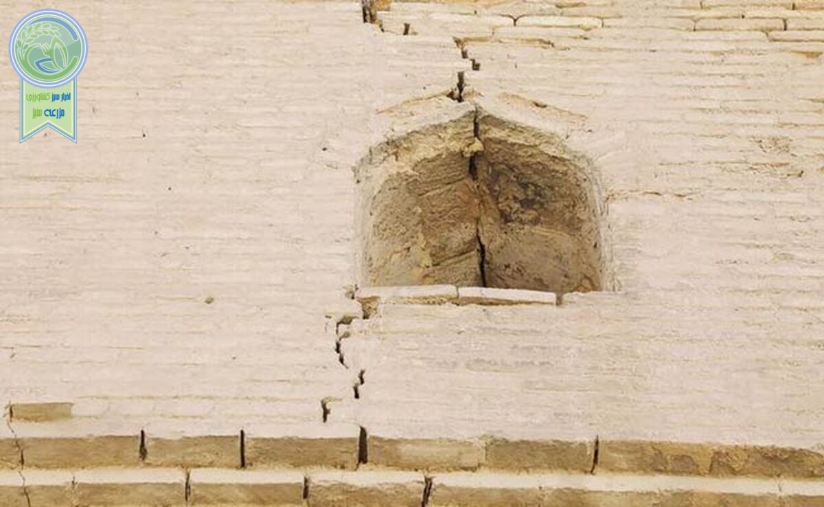 اصفهان تا ۵ سال دیگر بیابان می‌شود!

