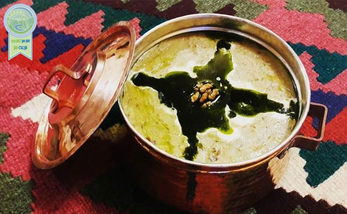بزقرمه، غذای کرمانی با نخود، گوشت و کشک

