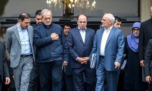 پایان مدارا با مدیریت لرزان؛ ضرب‌الاجل ۸۷ نماینده برای برکناری وزیر
