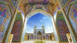 کاشی‌های رنگ‌پریده‌

